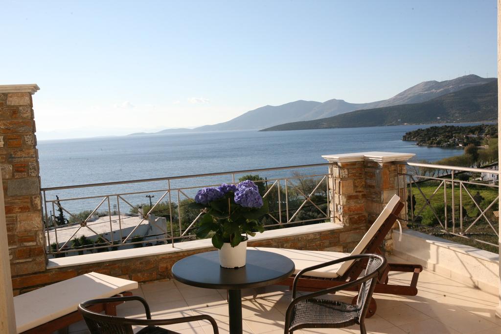 Thea Hotel - Studios & Suites Marmari  Room photo