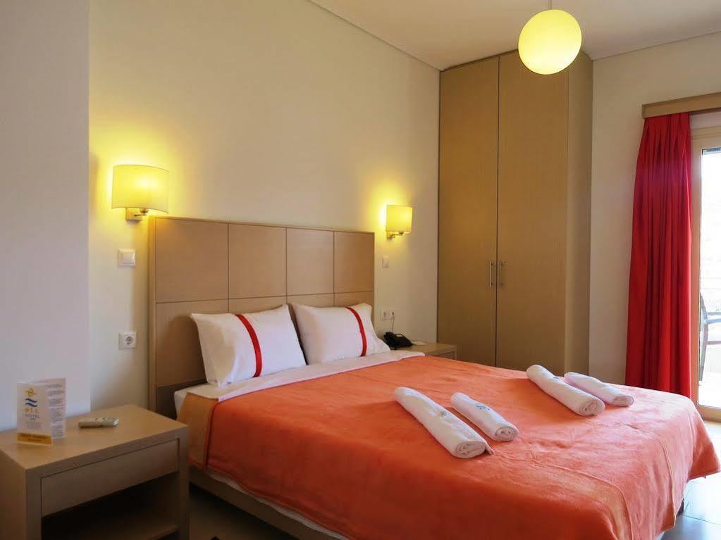 Thea Hotel - Studios & Suites Marmari  Exterior photo